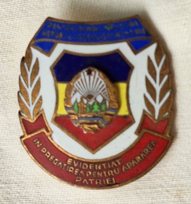 EVIDENTIAT in pregatirea pt apararea patriei anii 1970, insigna email la cald foto