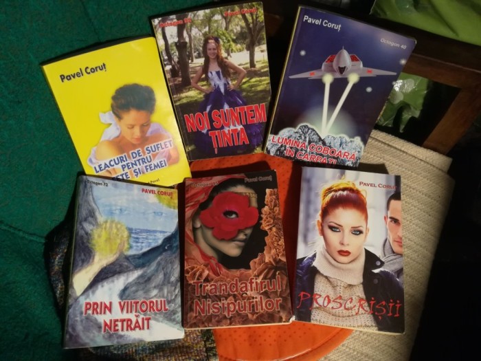 18 cărți de Pavel Coruț &icirc;n stare foarte bună