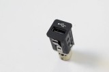 Port USB/AUX-In BMW 7 F01, F02 2011 OEM: 9167196 10004366