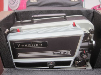 PROJECTEUR HEURTIER SUPER 8 240 foto