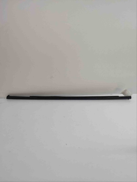 Chedar geam ușă dreapta spate PORSCHE CAYENNE Coupe 9YB 2019 OEM: 9Y0839476J