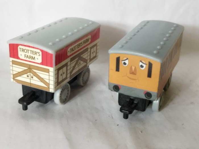 bnk jc Thomas &amp; Friends - vagon Clarabel + vagon Trotter`s Farm