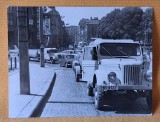 fotografie veche de colectie, imagine autoturisme diferite, frontal IMS cu numar de Brasov ( 1 BV - 8122)