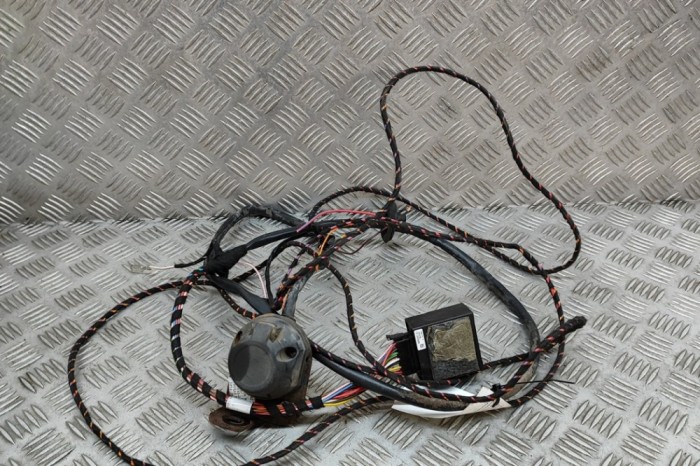 Unitate de control c&acirc;rlig de remorcare VW TOUAREG 7P5 2016 OEM: 000055300A,SP338ZZC 28251535