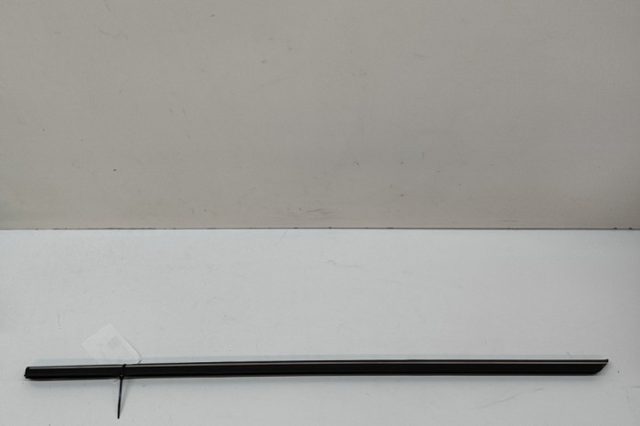 Chedar geam ușă st&acirc;nga față MERCEDES-BENZ SLC R172 2018 OEM: A1727200124 30716376