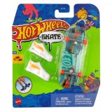 Set mini placa skateboard cu pantofi, Hot Wheels, HNG22