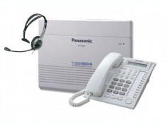 Pachet Centrala telefonica analogica KX-TES824CE + Telefon KX-AT7730 + Casca RP-TCA430E-S Panasonic Alb foto