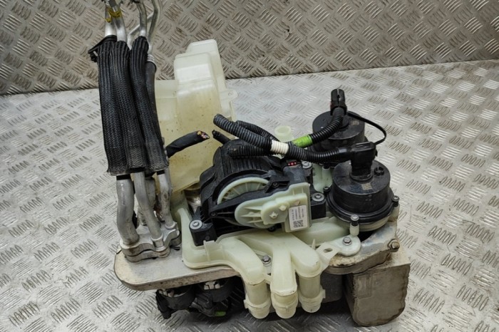Alt modul de control TESLA MODEL 3 2021 OEM: 1523002-00-B,1523003-00-B,1506859-00-D,1625000-99-B 28215788