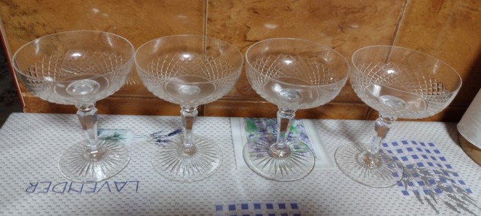 4/PAHARE /SAMPANIE /CRISTAL/