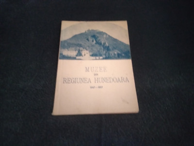 MUZEE DIN REGIUNEA REGIUNEA HUNEDOARA 1947 1957 foto