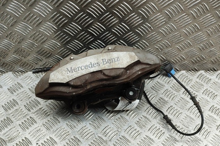 Etrier de fr&acirc;nă dreapta față MERCEDES-BENZ EQC 2022 OEM: A0004210100 27347985
