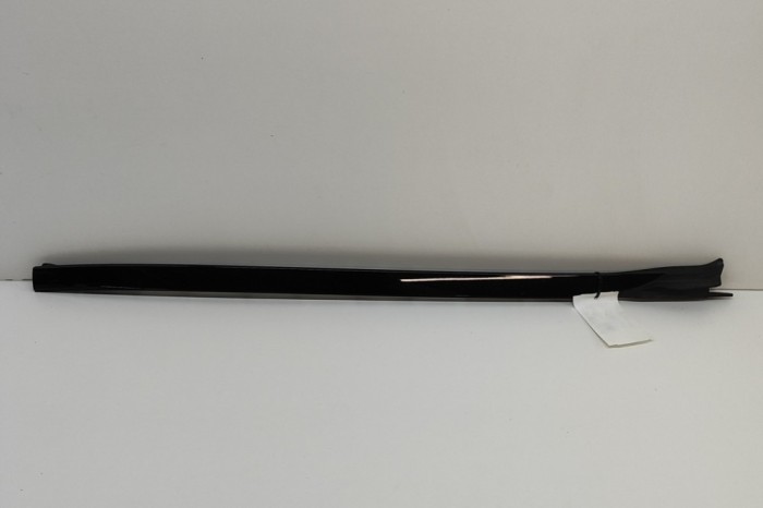 Ornament vertical parbriz dreapta BMW X5 G05 2019 OEM: 7463528 | 28303001