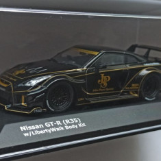 Macheta Nissan GT-R R35 Liberty Walk John Player Special - Solido 1/43 GTR