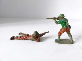 Lot 2 figurine soldati plastic, colectie