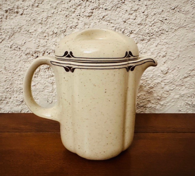 CAFETIERA DIN CERAMICA- MARCAJ ROSENTHAL STUDIO-LINIE GERMANY H20CM