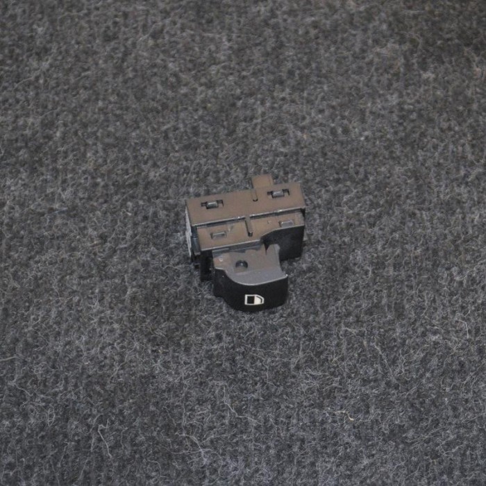 Buton geam ușă st&acirc;nga spate BMW X5 F15, F85 2013 OEM: 9267078 2469416