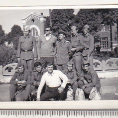 bnk foto Militari in fata garii Ramnicu Sarat - 1965