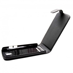 Husa flip neagra (interior negru) pentru HTC Desire 500 / 506E