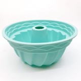 Forma de copt din silicon termorezistent pentru tort sau tarta,divesre culori,21x9.5 cm