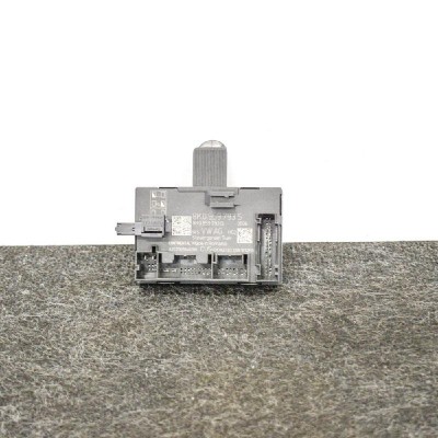 Modul de control ușă dreapta față AUDI A4 Avant 8K5, B8 2013 OEM: 8K0959793S8K0959793Q 3375365 foto