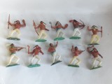 bnk jc Figurine de plastic - indieni - copii Hong Kong dupa Timpo - lot 10 bucati diferite