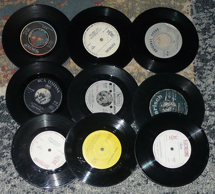 Vinyl/vinil discuri mici,decor single 7",ornament,pictat ceas 2 lei buc sau  5lei | Okazii.ro