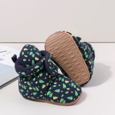 Cizmulite bleumarine cu imprimeu verde si galben (Marime Disponibila: 3-6 luni