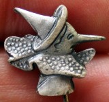 I.105 INSIGNA STICKPIN PINOCCHIO L17mm metal alb, Europa