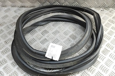 Garnitura de cauciuc haion OPEL MOKKA 2024 OEM: 9834877680 30760215 foto
