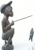 LS - Statuieta africana din lemn - vintage - lucrata manual - bastinas pescar