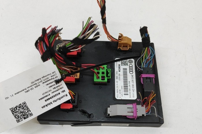 Modul de confort AUDI Q5 8R 2017 OEM: 8K0907063DH,F005V01211 | 32029469