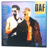 DAF &lrm;&ndash; 1st Step To Heaven NM / VG+ vinil Lp disc synth pop Dean rec Europa 1986