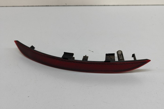 Reflector bara de protecție dreapta spate AUDI A5 F53 2017 OEM: 8W6945106A 29843668