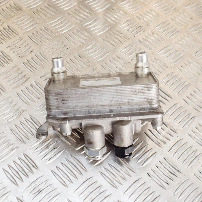 Răcitor de ulei MERCEDES-BENZ E W213 2017 OEM: A0995006300 | 4010381