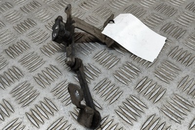 Senzor de nivel &amp;icirc;nălțime dreapta spate MERCEDES-BENZ CLA Coupe C118 2023 OEM: A0009059413,A2473204804,10.1724.0219.3 | 24246693 foto