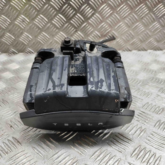 Etrier de fr&acirc;nă dreapta față TESLA MODEL X 2020 OEM: Hatchback | 29263539