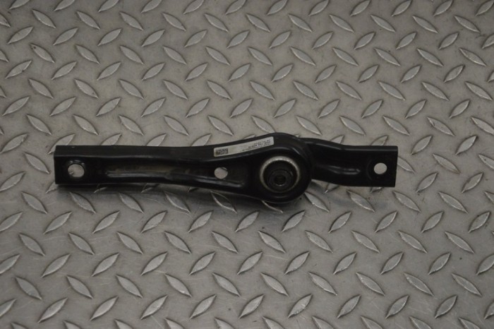 Suport motor spate VW T-ROC A11 2022 OEM: 5Q0199855N 20805942