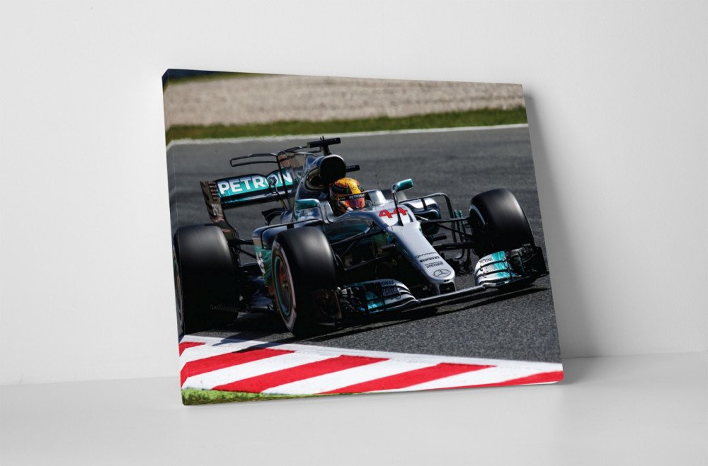 Tablou canvas : F1 Mercedes Lewis Hamilton, 45x60 cm, 60x80 cm, 95x125 cm |  Okazii.ro