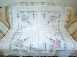 Fata de masa Vintage din In cu broderie manuala in cruciulite