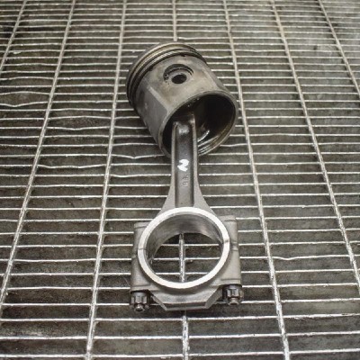 Piston LAND ROVER DISCOVERY I LJ 1996 OEM: ERR2410,HRC2354 10779718 foto