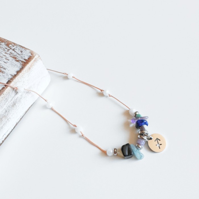 Colier la baza gatului cu cristale zodia sagetator