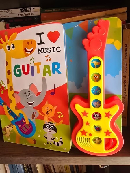 I love music guitar (Imi place chitara - carte in limba engleza)