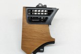 Gura de ventilație planșa de bord TESLA MODEL X 2020 OEM: 1045862-13-B,1023270-00-D 29812159