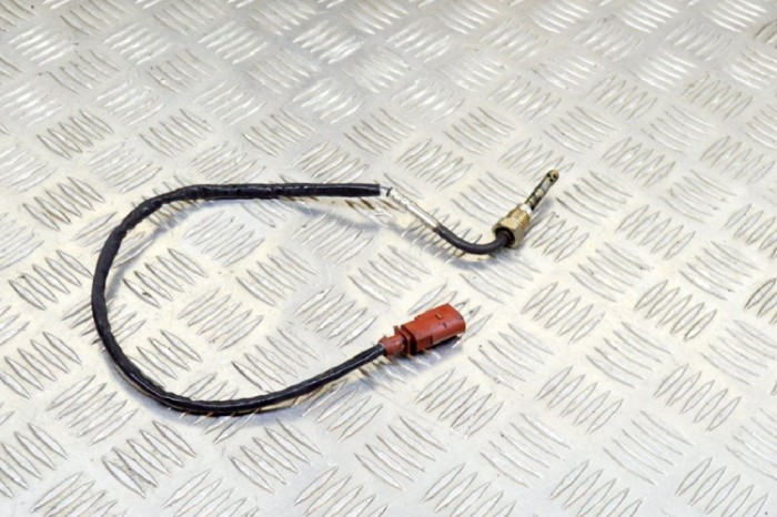 Senzor de temperatură AUDI A6 4G2, C7, 4GC 2015 OEM: 4G0906088K | 11555953