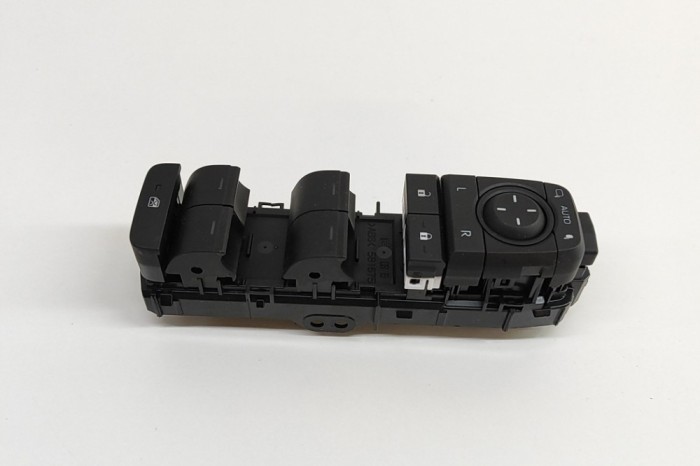 Buton geam ușă st&acirc;nga față TOYOTA C-HR _X2_, _H2_ 2024 OEM: 84040-47140 28293450