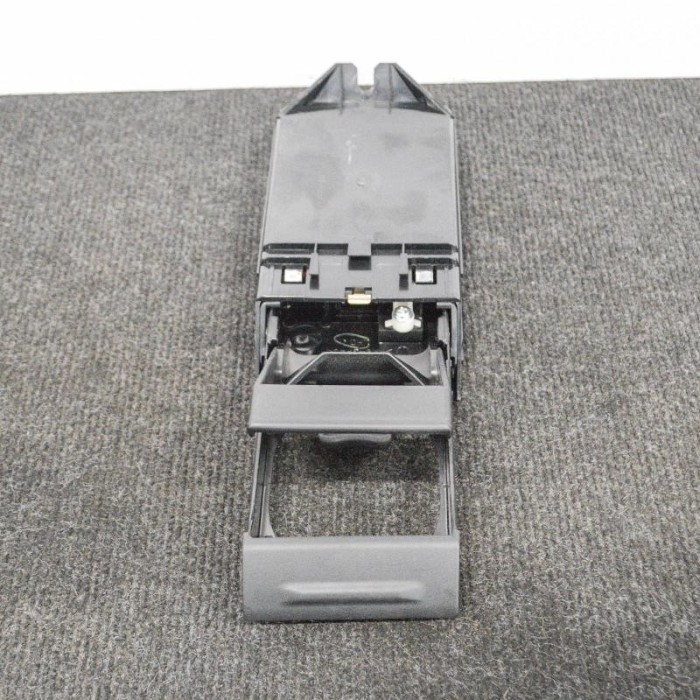 Suport de pahar LEXUS RX _U3_ 2006 OEM: GN621-02050 3744217