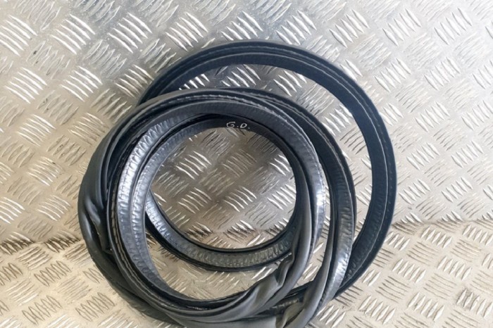 Garnitura ușă dreapta spate VOLVO XC60 II 246 2019 | 11288943