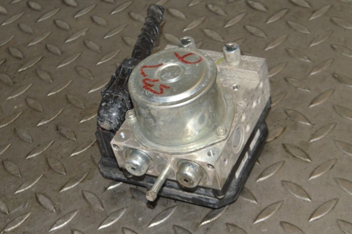 Pompa ABS NISSAN JUKE F15 2018 OEM: 47660bf10c 13883961