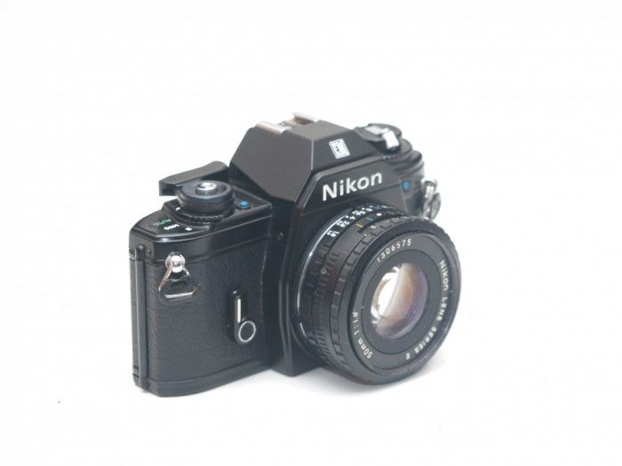 Nikon EM cu obiectiv 50mm 1.8 - Stare foarte frumoasa!