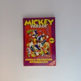 Disney Mickey Parade - Donald Decorateur Hyperrealiste